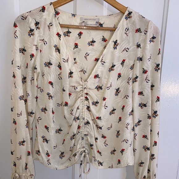 Urban Outfitters Floral Cinched Top - Picture 2 of 5